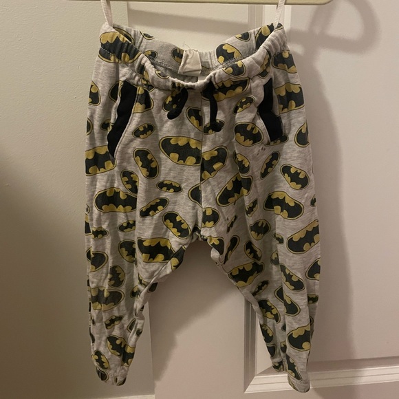 Batman 2 piece H&M, 1.5-2 years - Picture 2 of 5